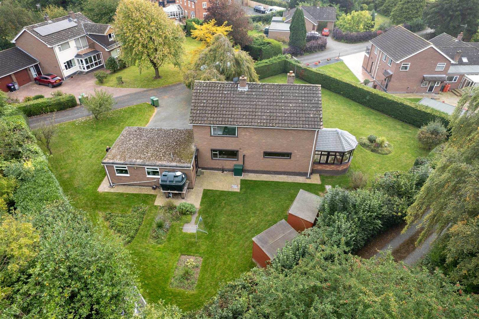 2 Stonehouse Drive, Oswestry, SY11 4HZ For Sale